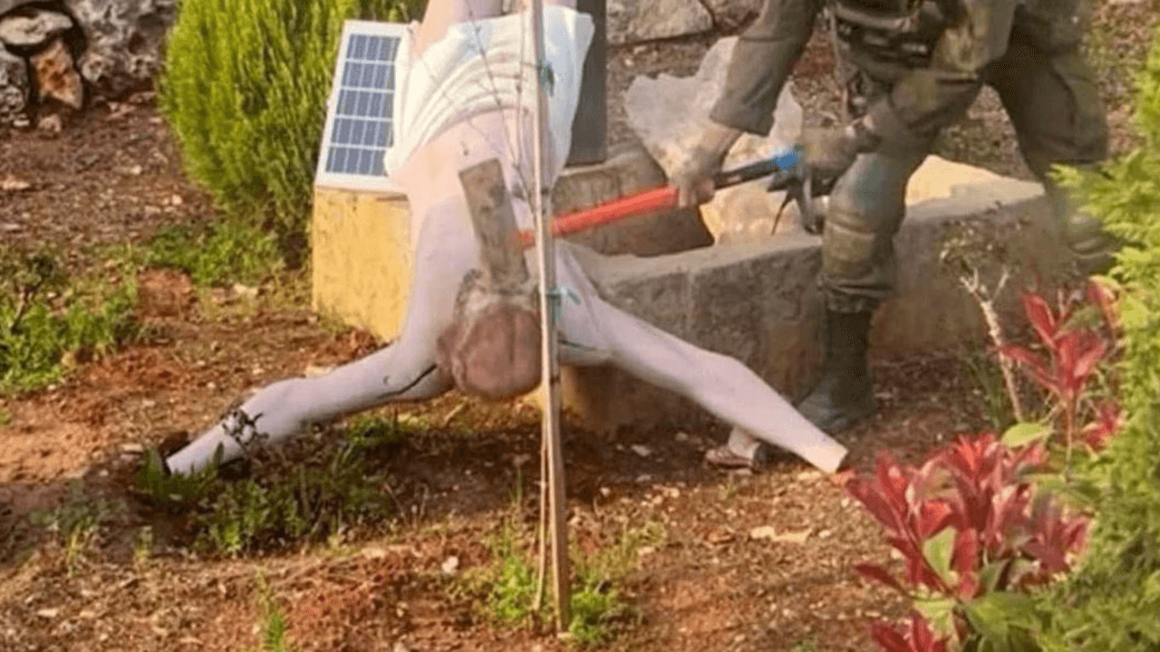 Israel condemns soldier's desecration of crucifix in south Lebanon