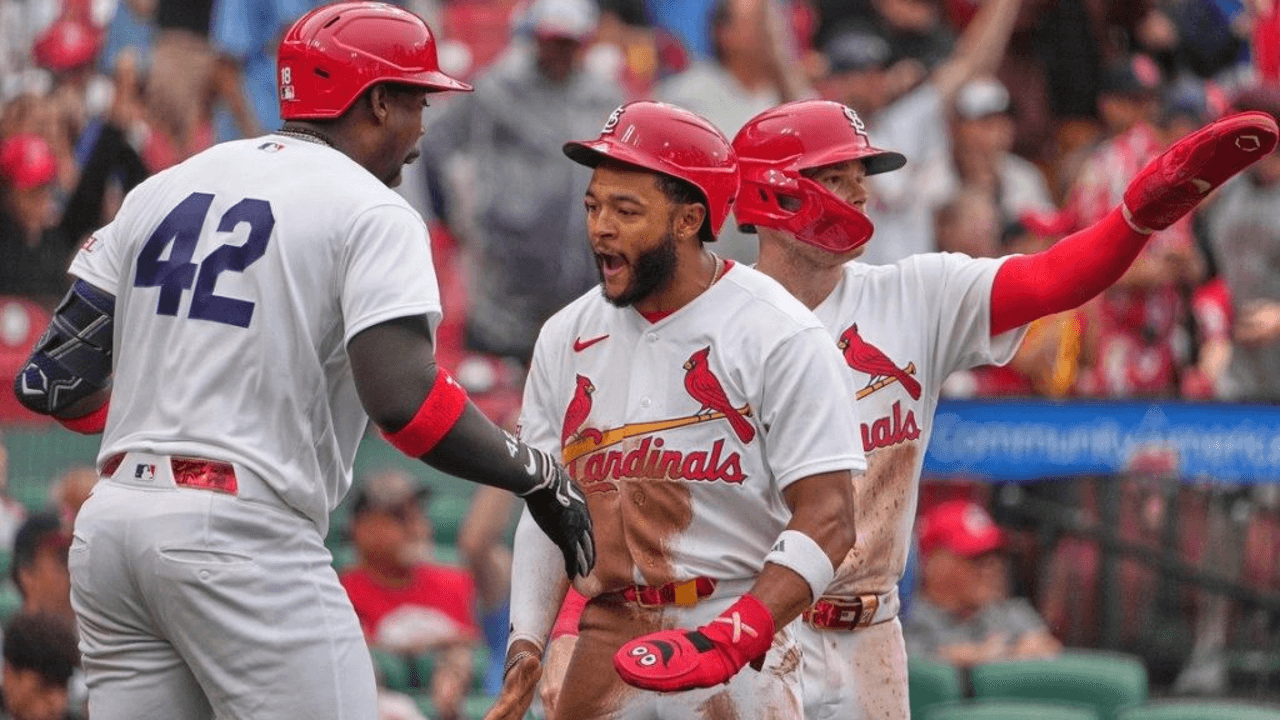 Winn’s bases-clearing double lifts Cardinals past Astros in 10 innings