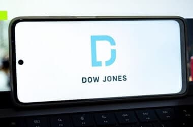 Dow Jones Today: DJIA Advances as Treasury Yields and Rate Hike Odds Slip